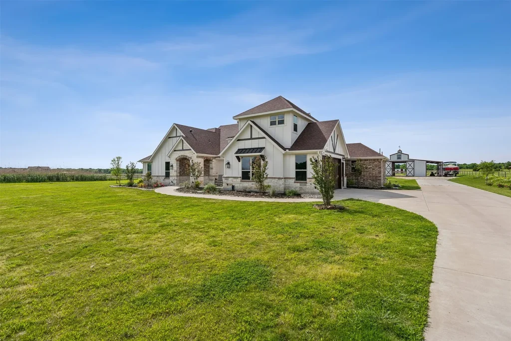 Country farmhouse on acreage