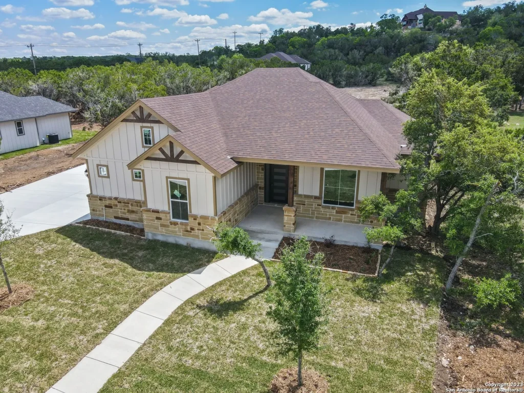 Hill-country ranch